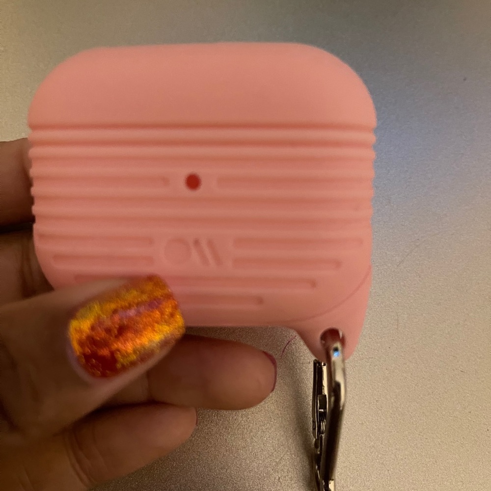 AirPods Pro case - Picture 7 of 8